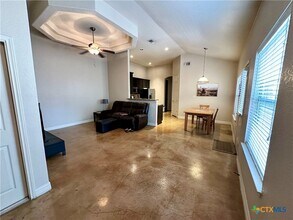 362 E Faust St in New Braunfels, TX - Building Photo - Building Photo