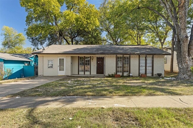 property at 9407 N Creek Dr