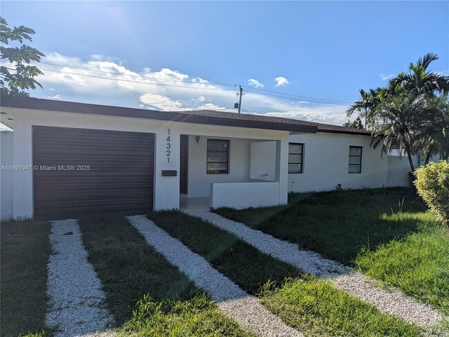 property at 14321 Boggs Dr