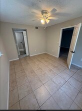 2591 NW 56th Ave in Lauderhill, FL - Building Photo - Building Photo