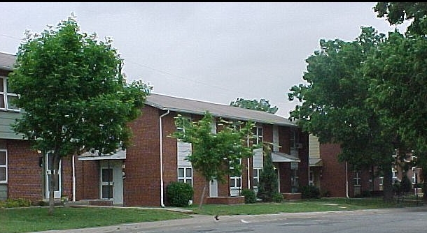 Blacklark Apartments in Kansas City, KS - Building Photo