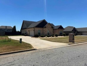144 Addington Dr in Kathleen, GA - Building Photo - Building Photo