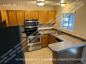 11385 SW 135th Ave in Portland, OR - Building Photo - Building Photo