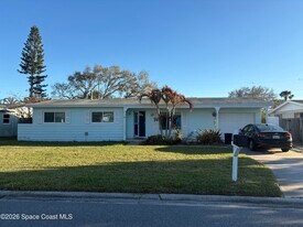 324 Apollo Dr in Satellite Beach, FL - Building Photo