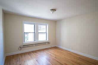 545 W Wellington Ave in Chicago, IL - Building Photo - Building Photo