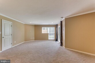 9137 Ribbon Falls Loop in Bristow, VA - Foto de edificio - Building Photo