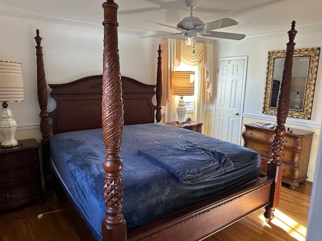 property at 13 Aronimink Dr
