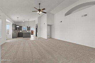 1060 Summer Rain St in Horizon City, TX - Building Photo - Building Photo