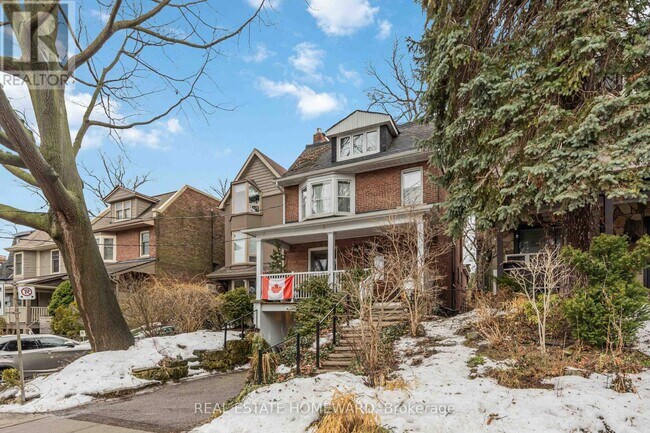 130 Kenilworth Ave in Toronto, ON - Building Photo - Building Photo