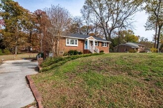 12633 Percival St in Chester, VA - Foto de edificio - Building Photo