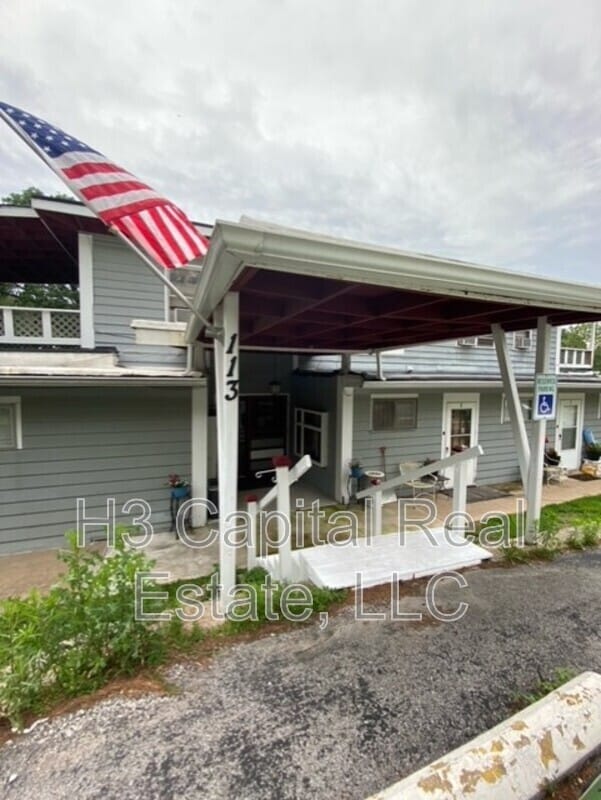 property at 113 Lucia Ln