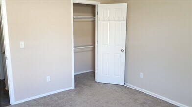 905 SW Loudon Dr in Bentonville, AR - Building Photo - Building Photo