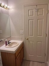 2069 Sand Point Rd in Discovery Bay, CA - Foto de edificio - Building Photo