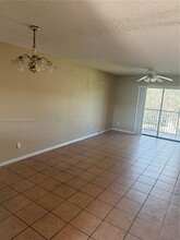 10637 NW 10th St in Pembroke Pines, FL - Building Photo - Building Photo