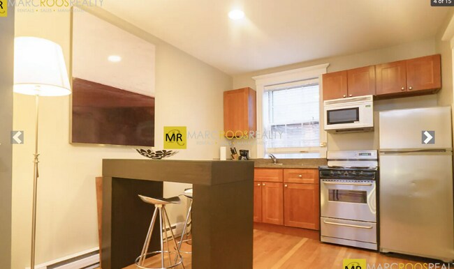 16 Cedar Lane Way, Unit 2 in Boston, MA - Foto de edificio - Building Photo