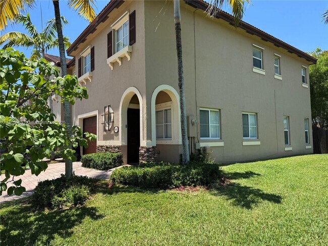 8851 SW 219th Terrace in Cutler Bay, FL - Building Photo - Building Photo