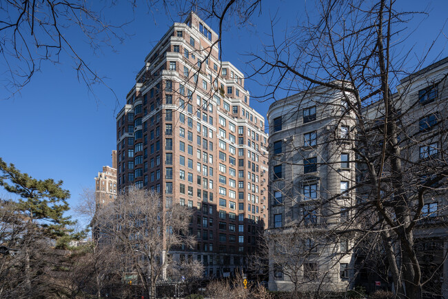 222 Riverside Dr in New York, NY - Foto de edificio - Building Photo