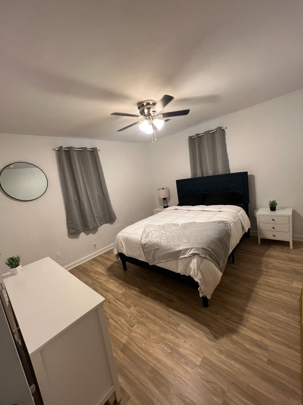 337 Woodview Ave, Unit A in Norfolk, VA - Foto de edificio - Building Photo