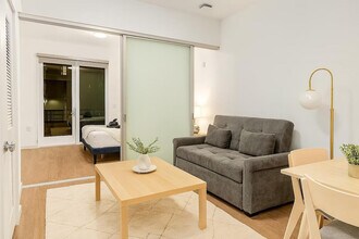 120 S Lauber Way in Tampa, FL - Building Photo - Building Photo