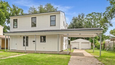 1225 3rd Ave N in Texas City, TX - Building Photo - Building Photo