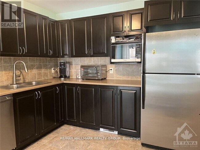 123 Garrity Crescent in Ottawa, ON - Building Photo - Building Photo