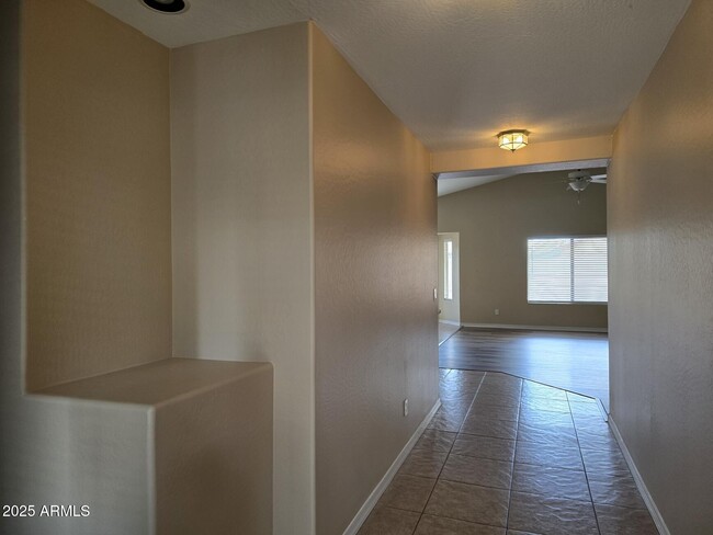 17469 W Spring Ln in Surprise, AZ - Building Photo - Building Photo