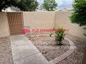 4766 W New World Dr in Glendale, AZ - Building Photo - Building Photo