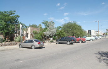 735 E 10th St in Tucson, AZ - Building Photo - Building Photo