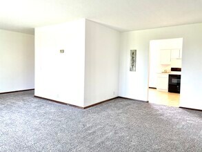 5006 W Keller Rd in Muncie, IN - Foto de edificio - Building Photo