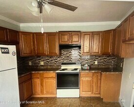 504 Storrs St in Dickson City, PA - Building Photo - Building Photo