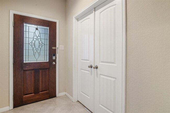 property at 6914 Arcadia Meadow Ct