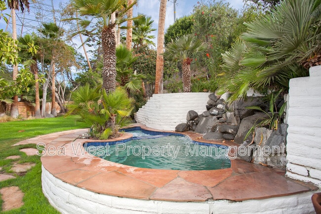 property at 7128 Almaden Ln