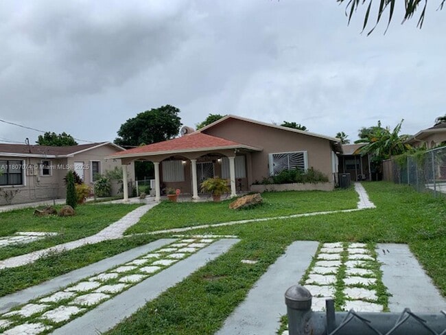property at 3513 SW 4th St
