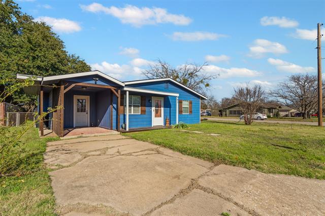 902 Turner St in Cleburne, TX - Building Photo - Building Photo