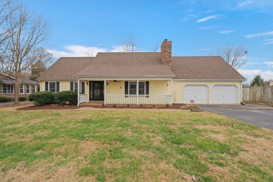 1745 Ewing Ford Rd in Bowling Green, KY - Building Photo