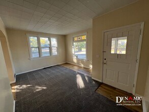 517 W 9th St in Sioux Falls, SD - Foto de edificio - Building Photo