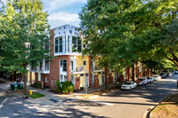 Lofts Dilworth in Charlotte, NC - Foto de edificio - Primary Photo