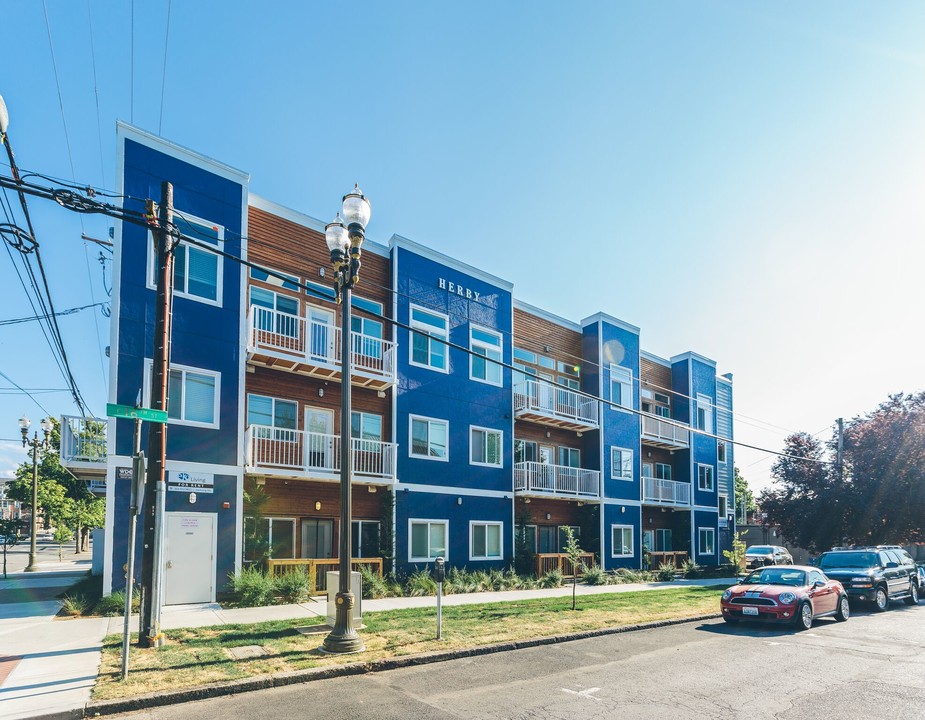 Herby in Vancouver, WA - Foto de edificio