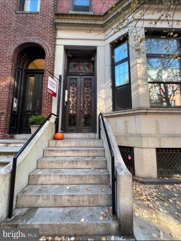 property at 2030 Spruce St