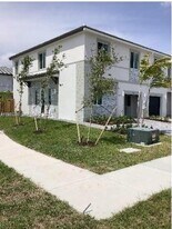 701 SE 14th Ct in Homestead, FL - Building Photo