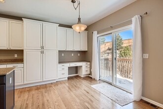 10096 Meadowbriar Ln in Littleton, CO - Building Photo - Building Photo