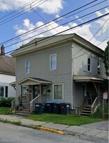 154 N Seminary St in Barre, VT - Building Photo