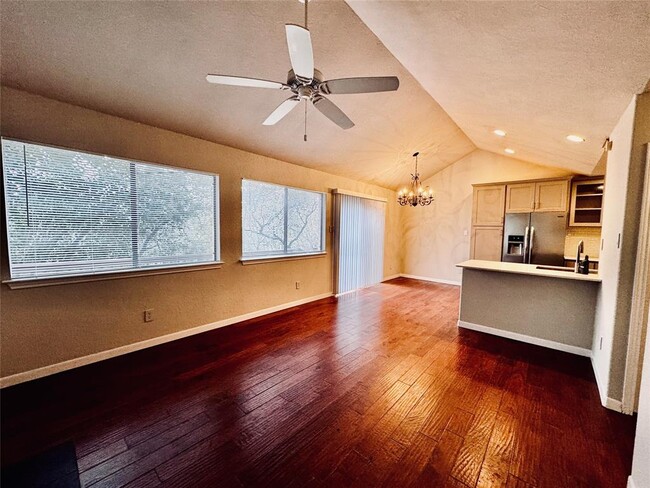 5606 Bonnell Vista St-Unit -D1 in Austin, TX - Building Photo - Building Photo