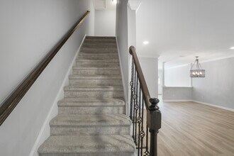 115 Winding River Dr in Atlanta, GA - Building Photo - Building Photo