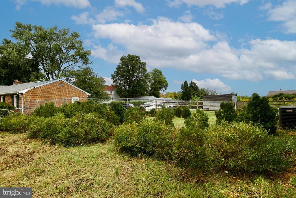 8808 Oxon Hill Rd in Fort Washington, MD - Building Photo