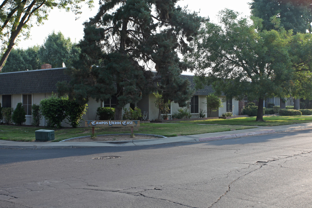 Campos Verde East in Modesto, CA - Foto de edificio