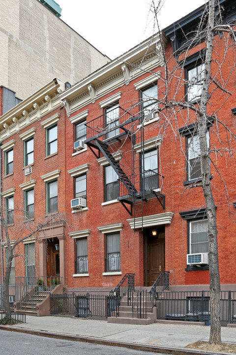 329 W 18th St in New York, NY - Foto de edificio