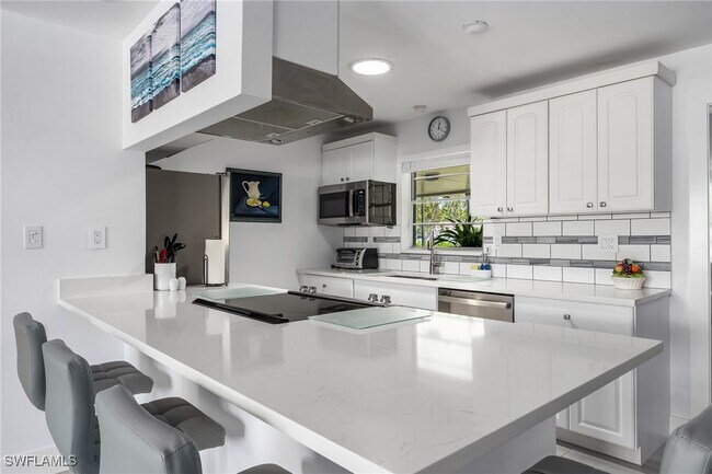 property at 1140 Rainbow Dr