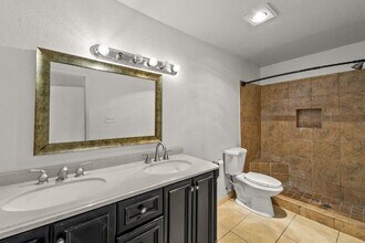 8510 Gatlinburg Dr in Fort Worth, TX - Foto de edificio - Building Photo