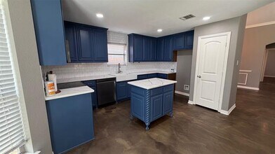 1510 White Willow Ln in Arlington, TX - Building Photo - Building Photo